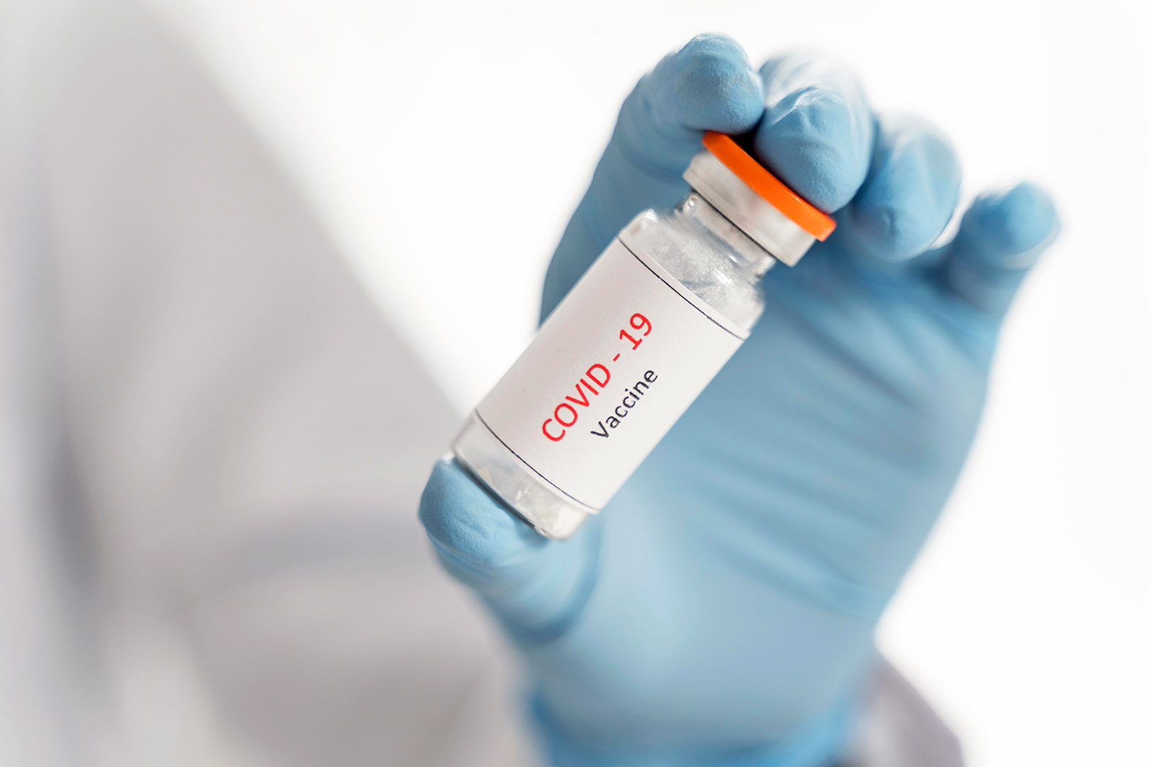 Benarkah Vaksin AstraZeneca Sebabkan Pembekuan Darah?