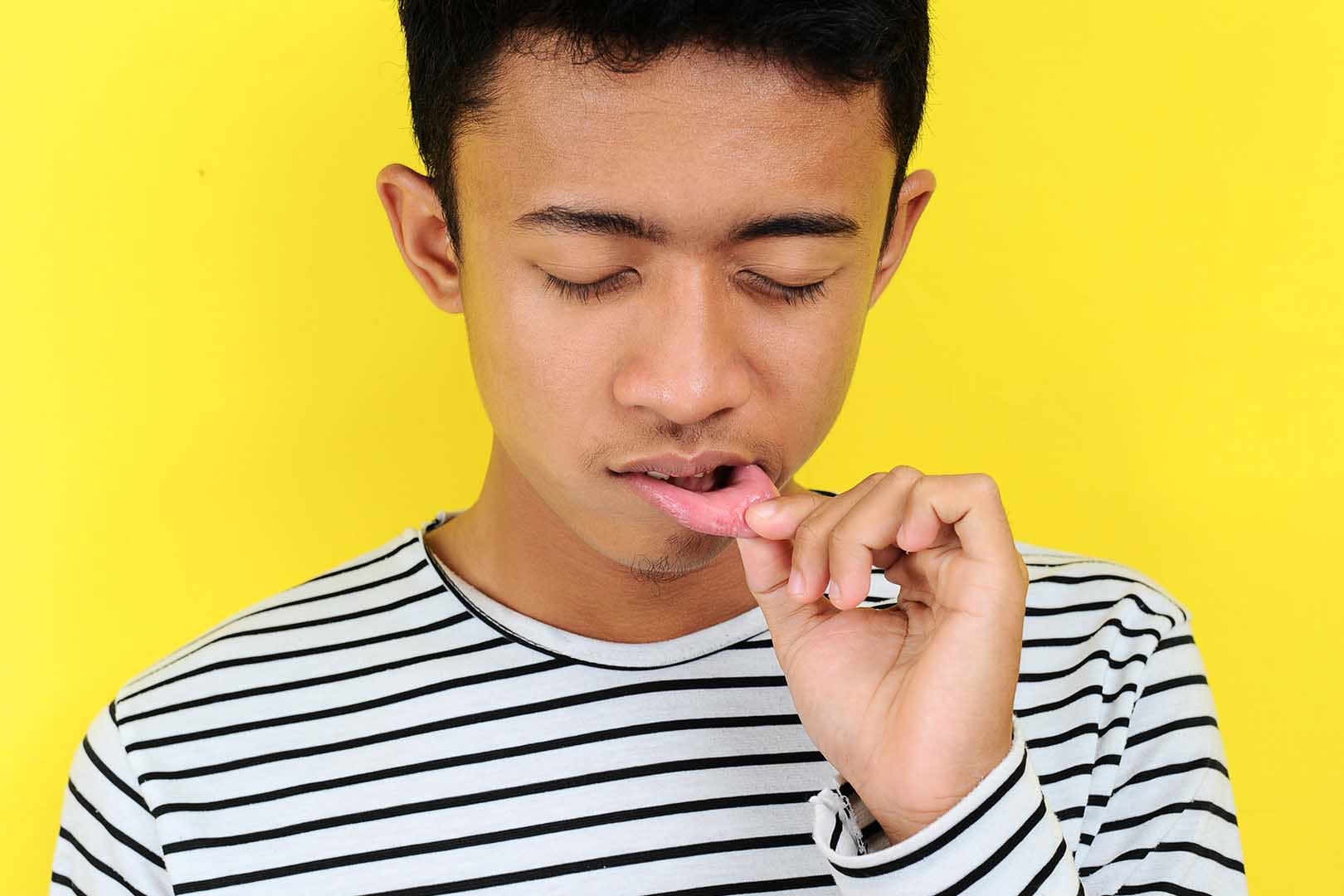 Kenalog: Manfaat, Dosis, Cara Penggunaan dan Efek Samping