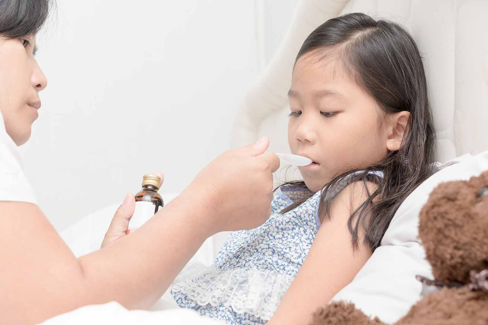 22 Obat Batuk Anak yang Aman di Apotek