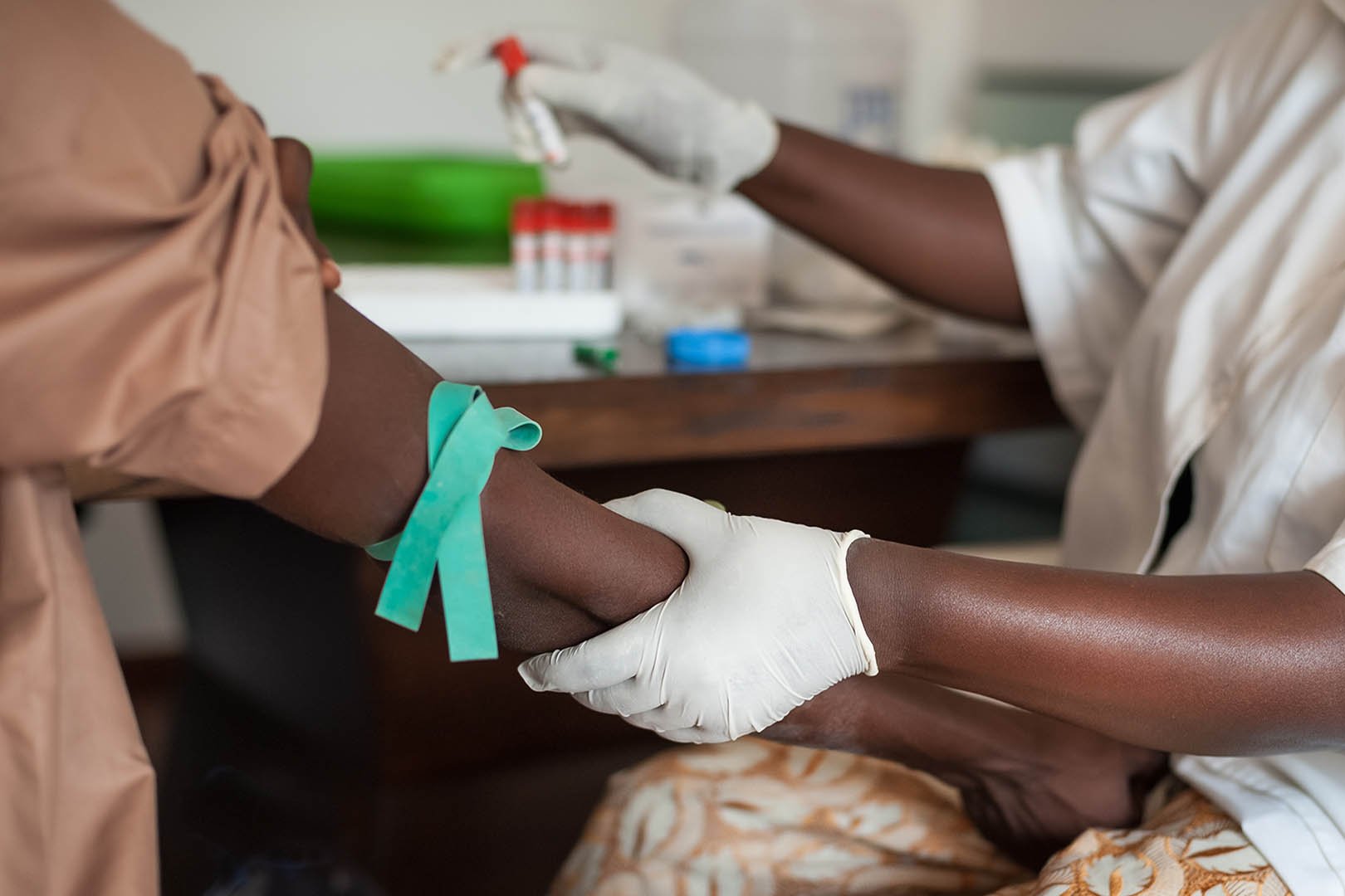Virus Ebola Kembali Muncul, Pelajari Gejala, dan Pengobatannya