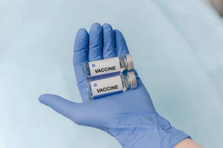manfaat-vaksinasi-covid