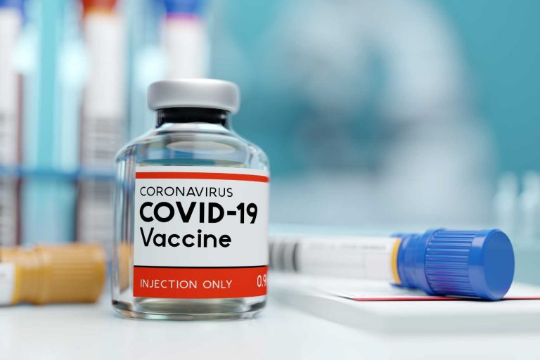perbedaan vaksin astrazeneca dan sinovac