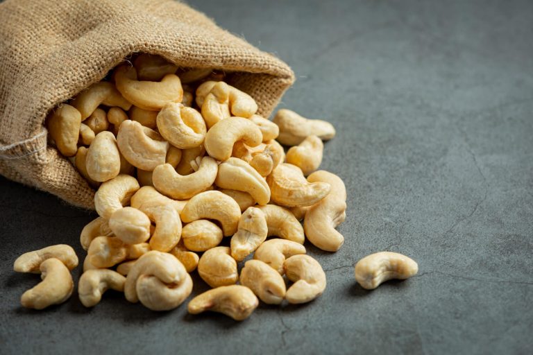 apakah kacang mete mengandung kolesterol